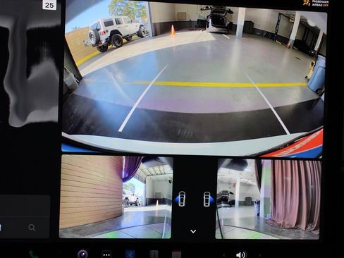 Used 2023 Tesla Model 3 Standard Range image 3