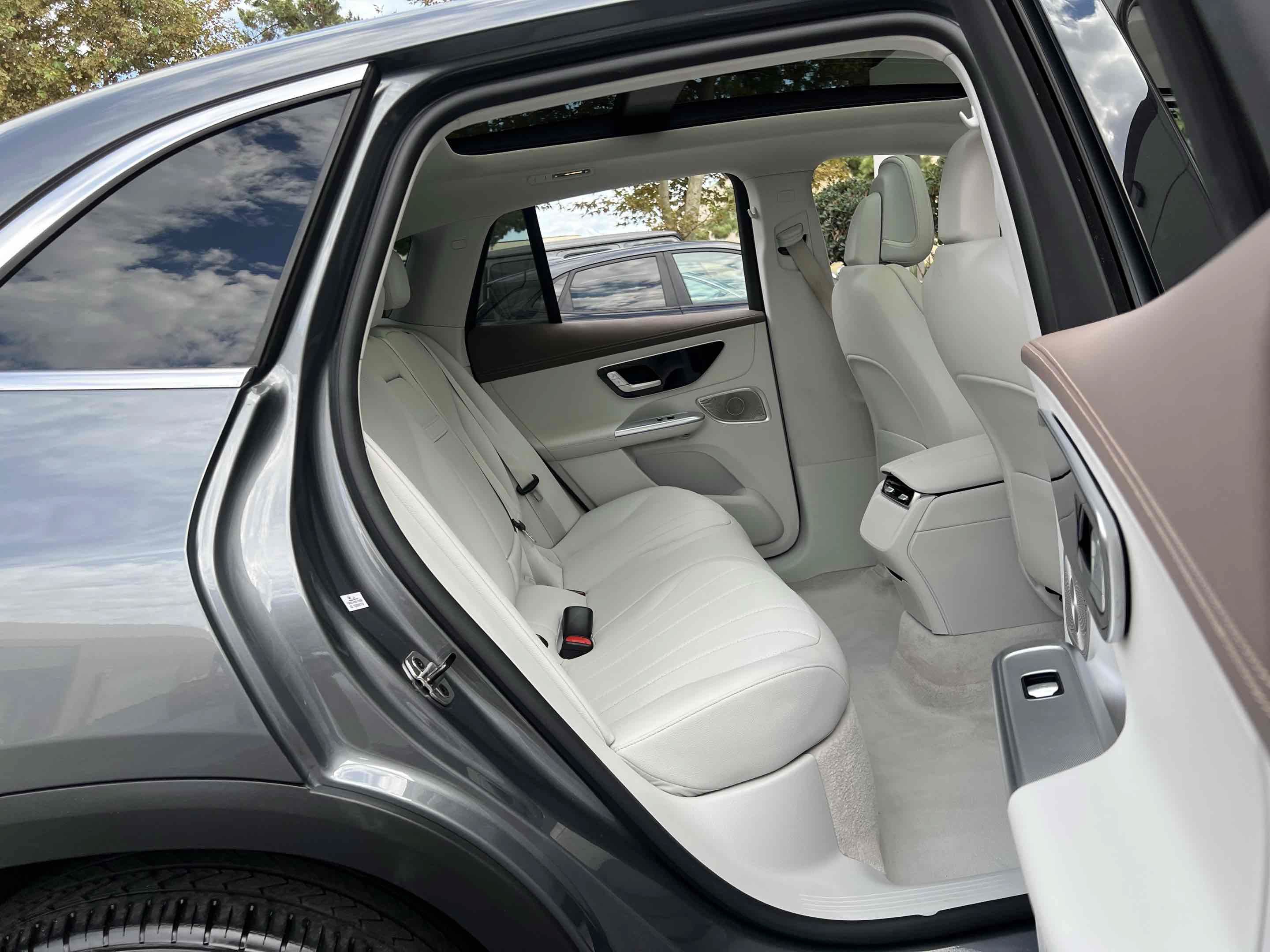 Used 2023 Mercedes-Benz EQE 350+ SUV w/ Exclusive Trim Package image 50
