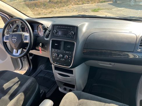 Used 2017 Dodge Grand Caravan SE w/ Power Window Group image 22