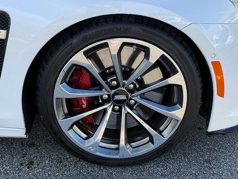 Used 2017 Cadillac CTS V w/ Luxury Package image 8