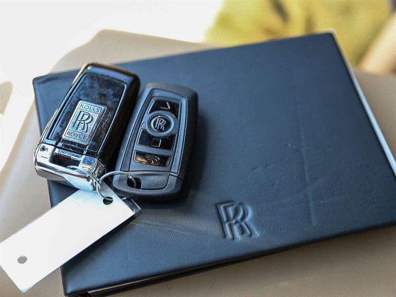 Used 2012 Rolls-Royce Ghost Extended Wheelbase RWD image 53