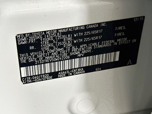 Used 2016 Toyota RAV4 LE FWD image 12