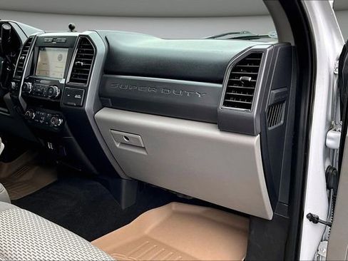 Used 2019 Ford F250 XLT w/ XLT Value Package image 26