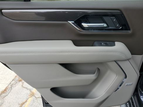 New 2026 GMC Yukon Elevation image 12