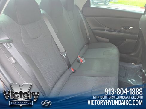 Used 2024 Hyundai Elantra SE FWD image 20