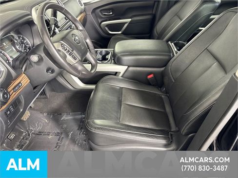 Used 2021 Nissan Titan SL w/ Moonroof Package image 9