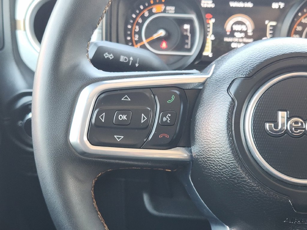 Used 2025 Jeep Wrangler Unlimited Sahara AWD/4WD image 27