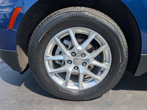 Used 2023 Chevrolet Equinox LT AWD/4WD image 29