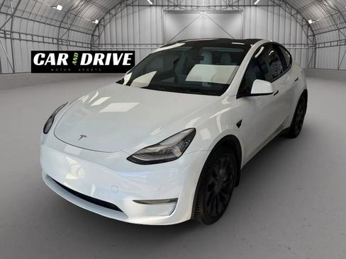 Used 2020 Tesla Model Y Long Range image 1