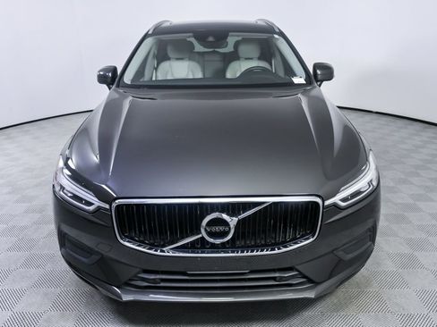 Used 2018 Volvo XC60 T5 Momentum w/ Vision Package image 33
