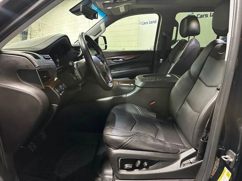 Used 2016 Cadillac Escalade Luxury image 10