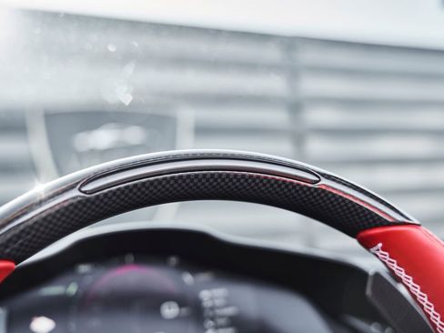 Used 2025 Ferrari SF90 Spider image 57