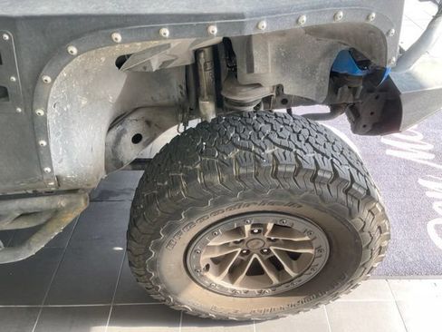 Used 2016 Jeep Wrangler Unlimited Rubicon w/ Connectivity Group AWD/4WD image 5