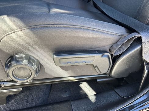 Used 2023 Jeep Wrangler Sahara image 19