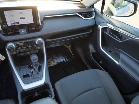 Certified 2023 Toyota RAV4 LE AWD/4WD image 12