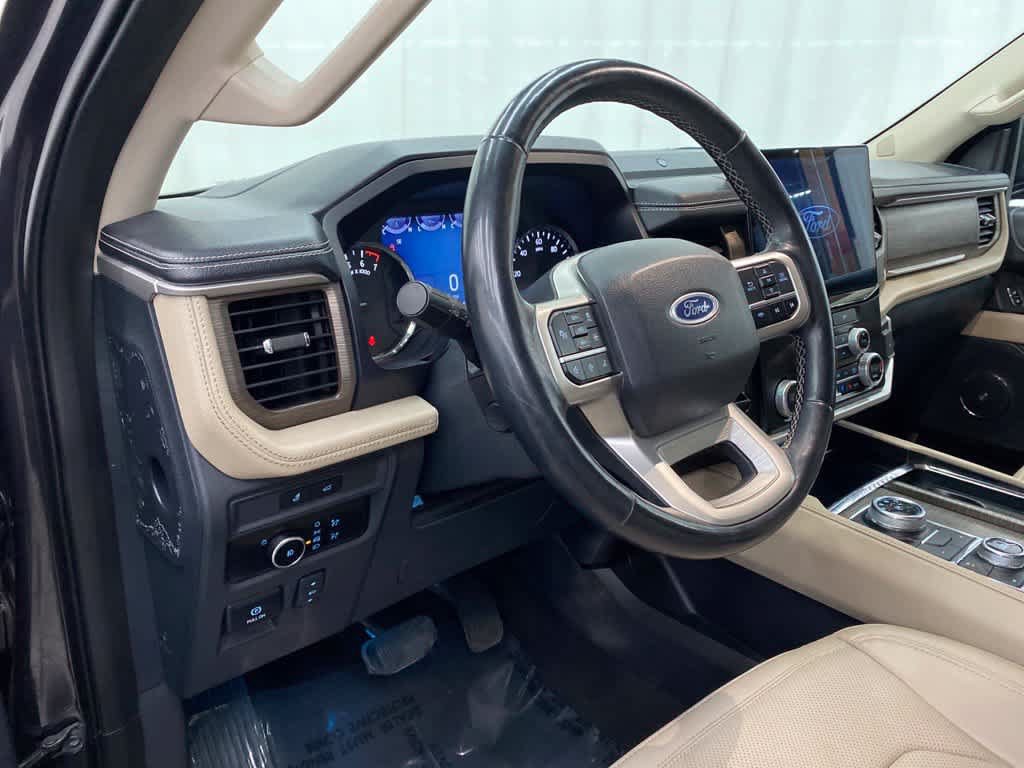 Used 2024 Ford Expedition Limited AWD/4WD image 2