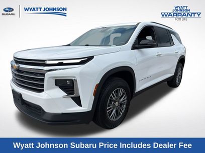 Used 2025 Chevrolet Traverse LT