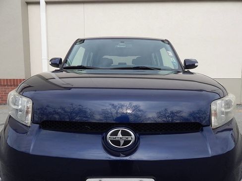 Used 2015 Scion xB FWD image 6