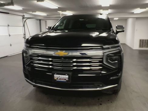 New 2025 Chevrolet Suburban Premier image 38