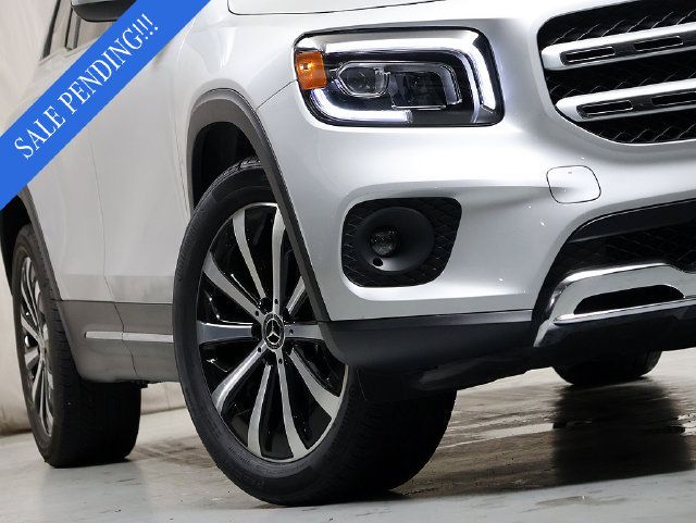 Certified 2023 Mercedes-Benz GLB 250 4MATIC image 4
