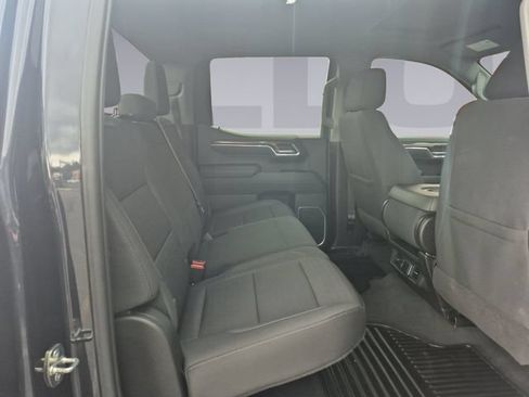 Used 2023 Chevrolet Silverado 1500 LT AWD/4WD image 18