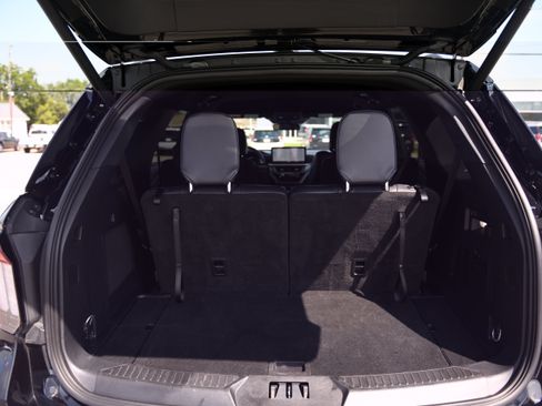 Used 2025 Ford Explorer ST-Line AWD/4WD image 8