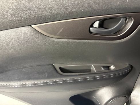 Used 2019 Nissan Rogue Sport S FWD image 32