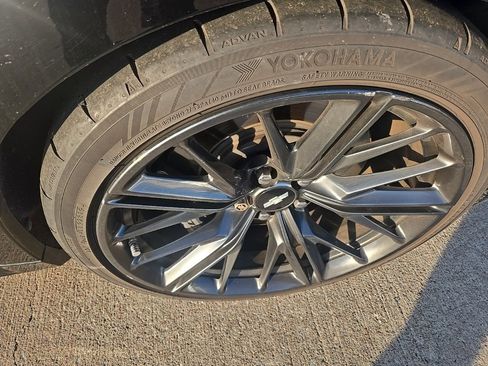 Used 2017 Chevrolet Camaro ZL1 image 8