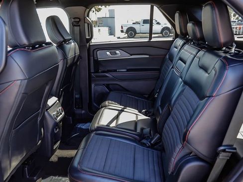 Used 2025 Ford Explorer ST-Line w/ ST-Line Street Pack AWD/4WD image 22