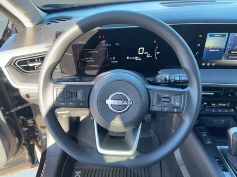 New 2026 Nissan Kicks SV image 17