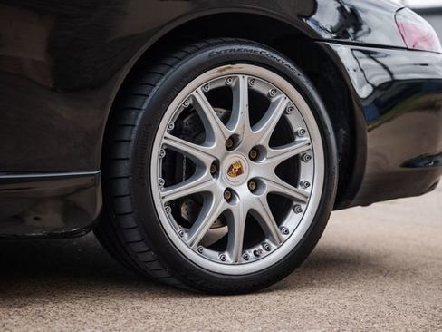 Used 2002 Porsche 911 Carrera RWD image 38