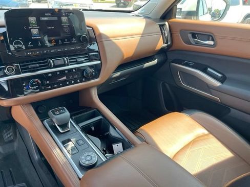 Used 2024 Nissan Pathfinder Platinum w/ Cargo Package AWD/4WD image 21
