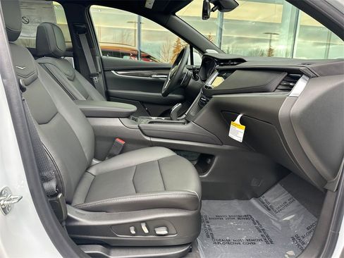 New 2025 Cadillac XT5 Sportv w/ Technology Package image 10