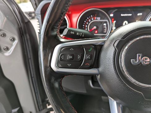 Used 2020 Jeep Gladiator Rubicon w/ Dual Top Group AWD/4WD image 16