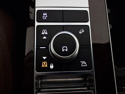 Used 2020 Land Rover Range Rover HSE image 23
