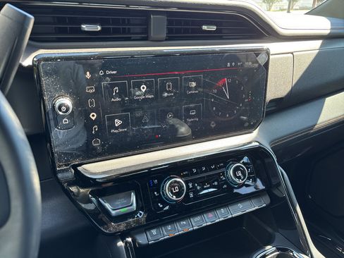 Used 2025 GMC Sierra 2500 AT4 w/ AT4 Premium Plus Package AWD/4WD image 22