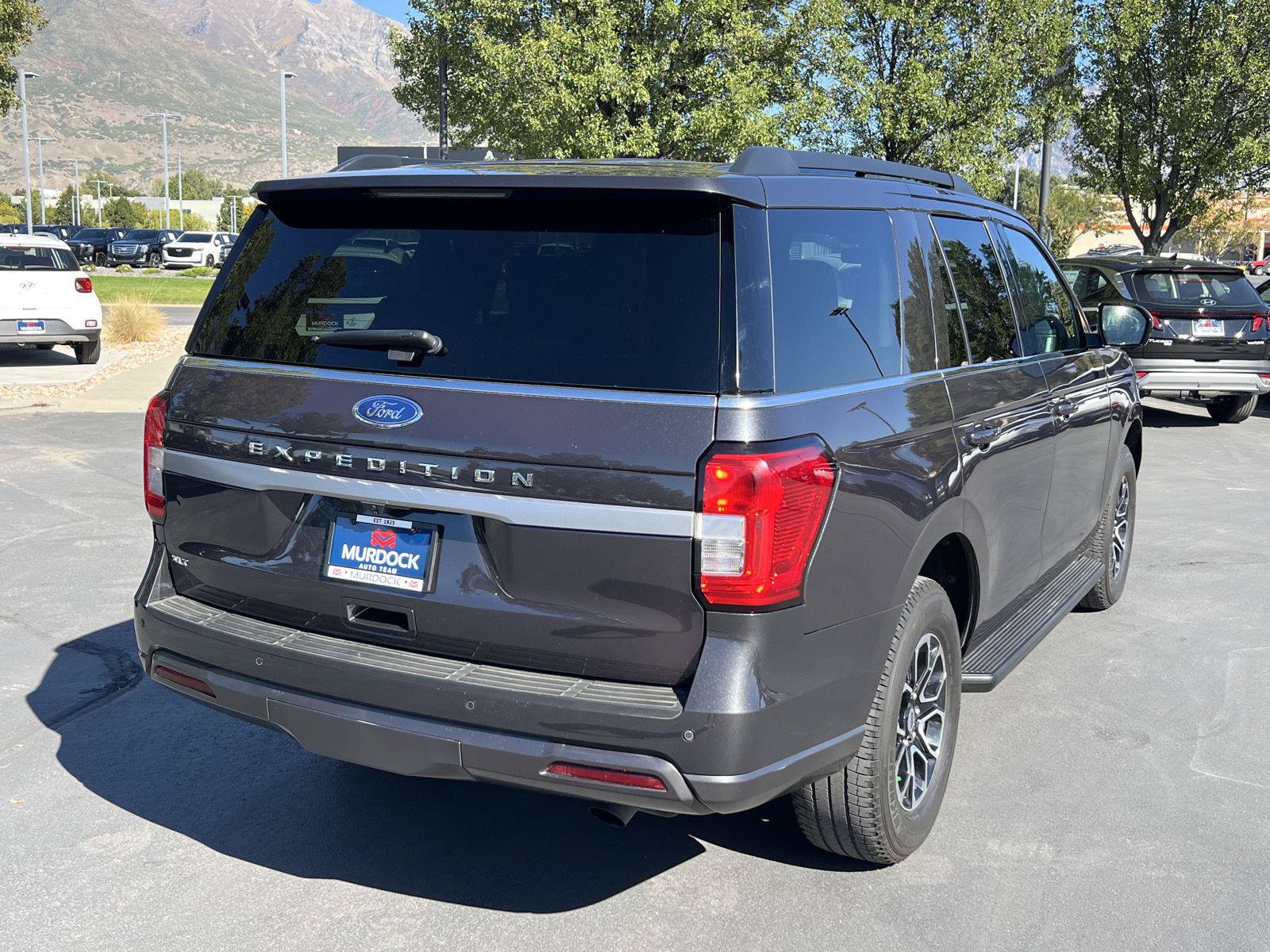Used 2022 Ford Expedition XLT AWD/4WD image 18