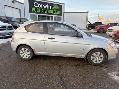 Used 2009 Hyundai Accent GS w/ Popular Equipment Pkg 2 image 6