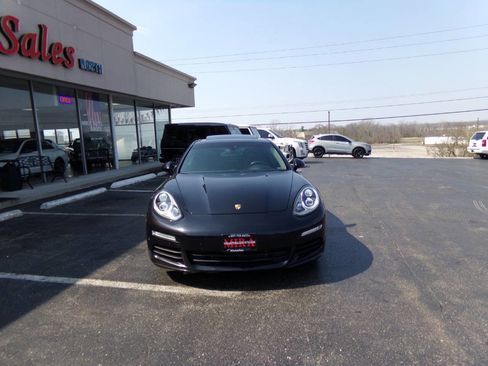 Used 2014 Porsche Panamera S image 3