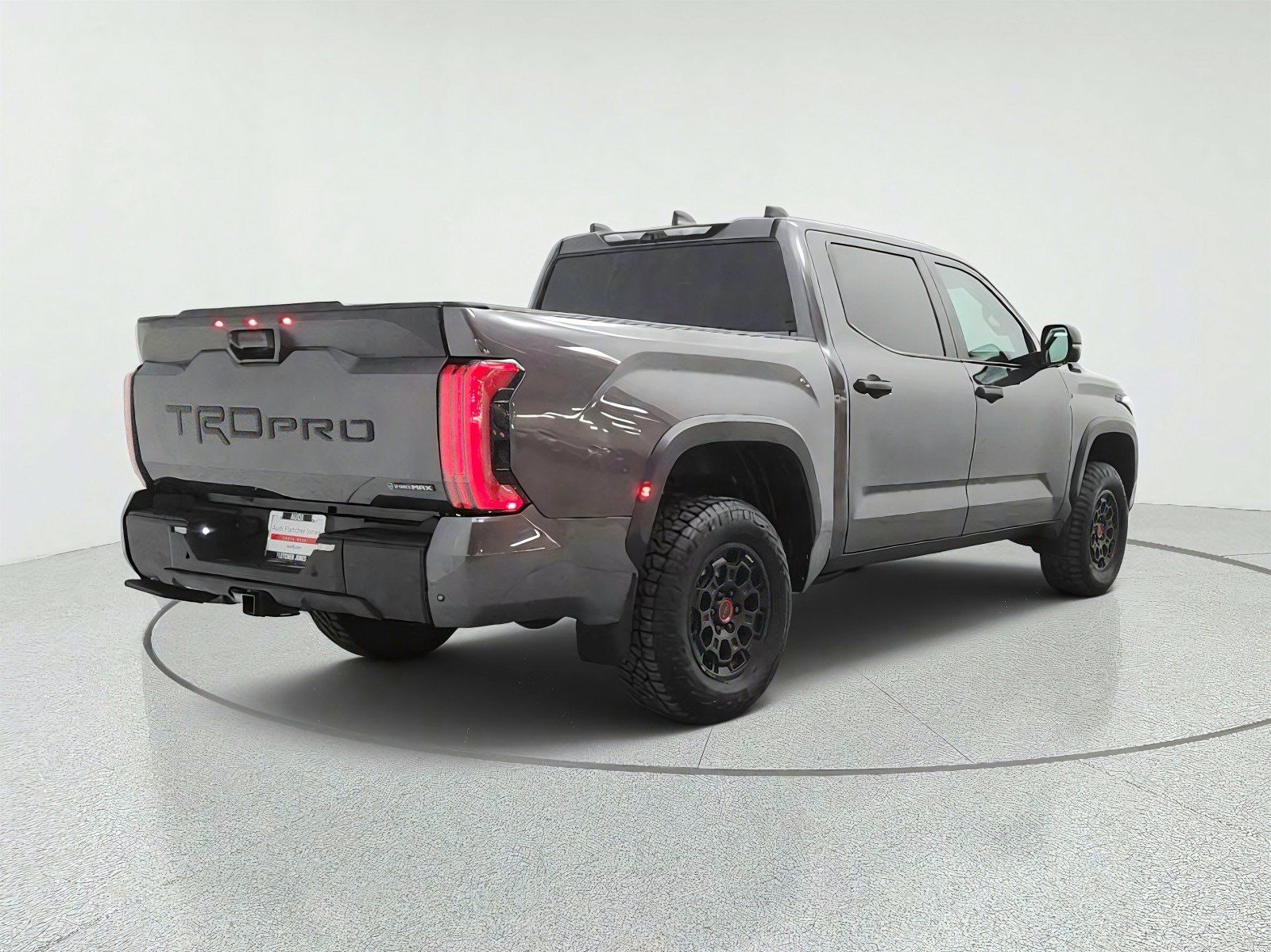 Used 2025 Toyota Tundra TRD Pro w/ Tow Tech Package AWD/4WD image 5