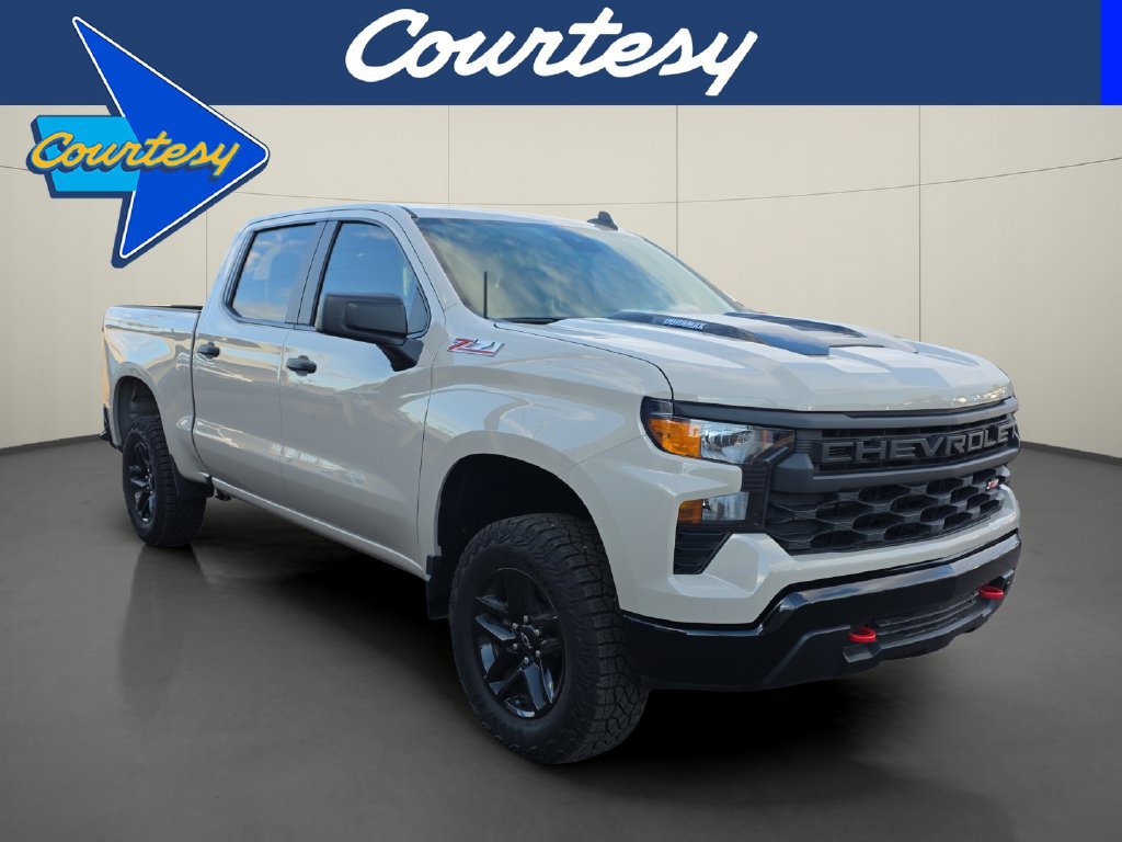 Used 2026 Chevrolet Silverado 1500 Custom Trail Boss AWD/4WD image 1
