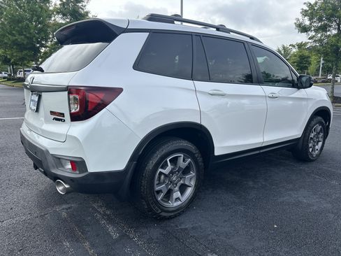 Used 2023 Honda Passport TrailSport image 9