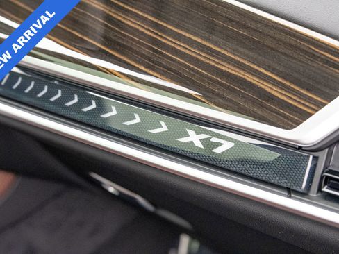 Used 2025 BMW X7 xDrive40i w/ Parking Assistance Package AWD/4WD image 19