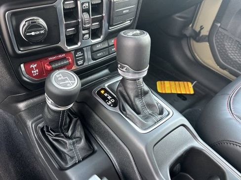 New 2026 Jeep Wrangler Unlimited Rubicon AWD/4WD image 32