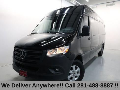 Used 2022 Mercedes-Benz Sprinter 2500 image 3