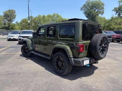 Used 2023 Jeep Wrangler Unlimited Sahara w/ Cold Weather Group AWD/4WD image 5
