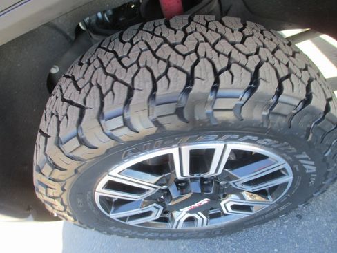 Certified 2021 GMC Sierra 2500 AT4 w/ Gooseneck/5TH Wheel Package image 13