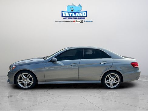 Used 2014 Mercedes-Benz E 350 Sedan image 2