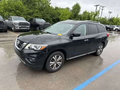 Used 2020 Nissan Pathfinder SV FWD image 14