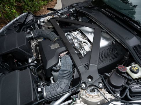 Used 2022 Aston Martin DB11 Volante RWD image 14